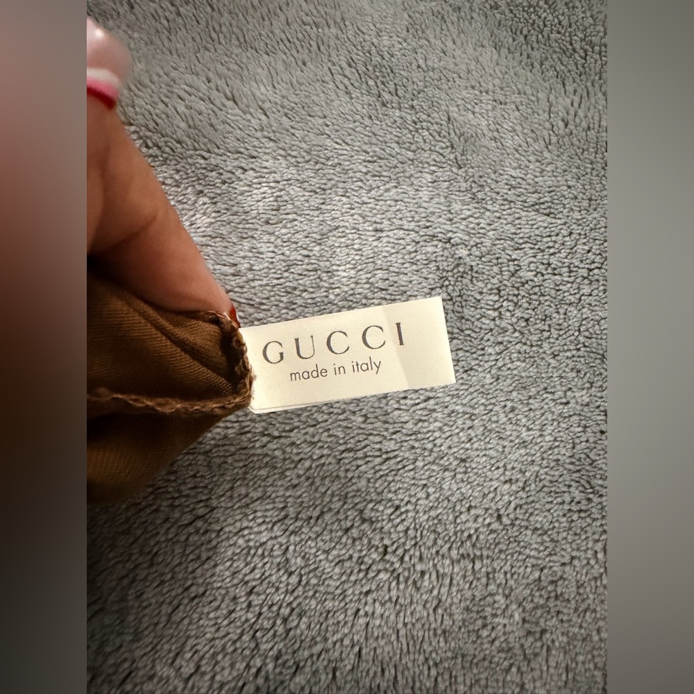 Gucci Tan Dust Bag 19 (L) x 16 (W) - Picture 2 of 4